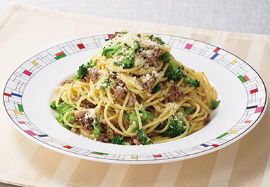 ブロッコリーとひき肉のパスタ