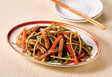 牛肉とごぼうの青椒肉絲風