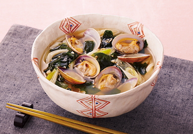 あさりとわかめの鶏だしうどん