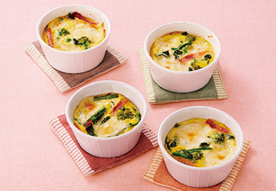 菜の花とモッツァレラのココット焼き