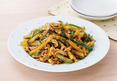 新じゃがいものチンジャオロースー