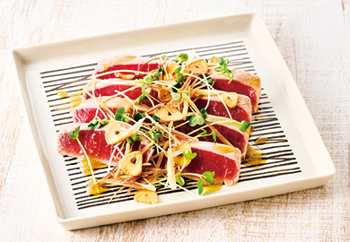 まぐろのレアステーキ